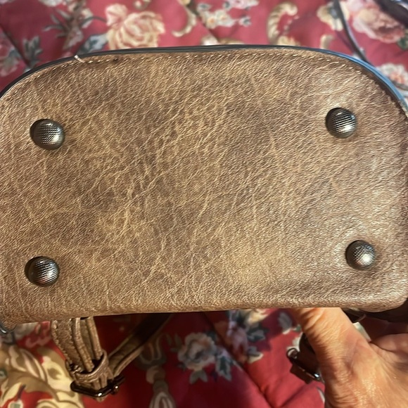 LIZ SOTO Abby Convertible
Crossbody/Backpack/Brown, EUC - Picture 8 of 12